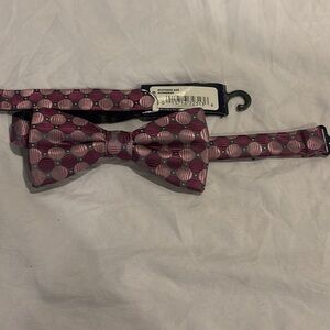 Men's Burgundy Patterned Pre-Tied Bow Tie